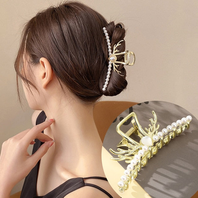 Pinza para el pelo con forma de cangrejo y perlas de cristal