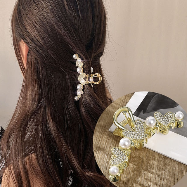 Pinza para el pelo con forma de cangrejo y perlas de cristal