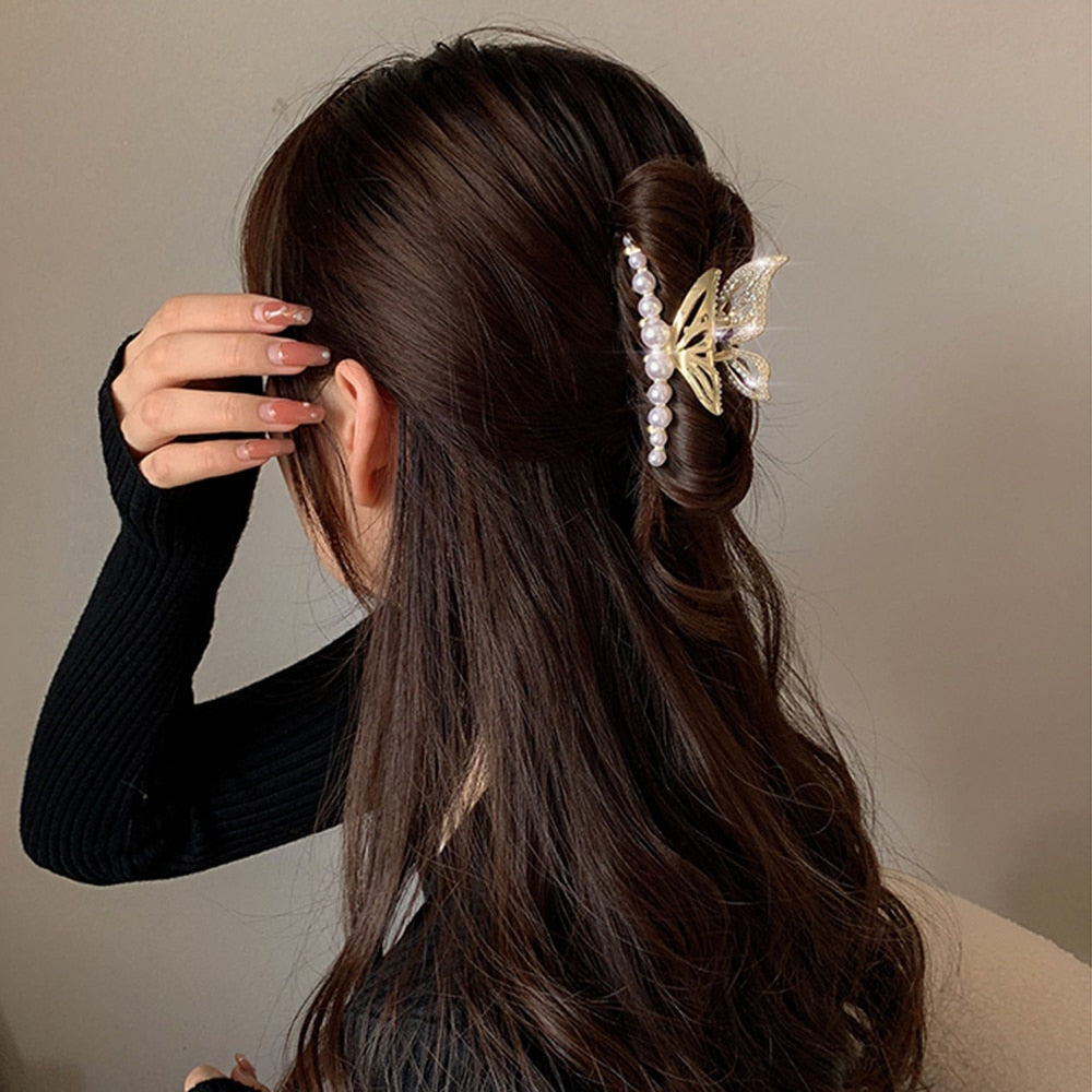 Pinza para el pelo con forma de cangrejo y perlas de cristal